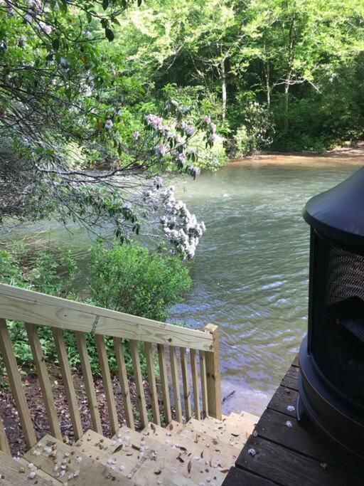 Cabin Fever On Cartecay River Ellijay Bagian luar foto